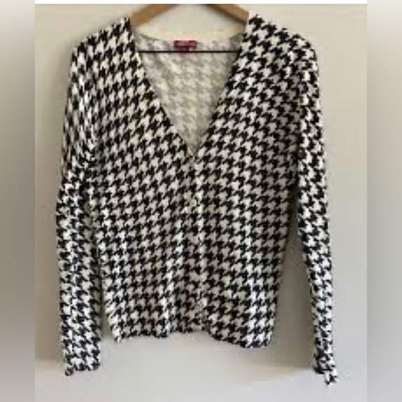 Cardigan - Picture 1 of 9